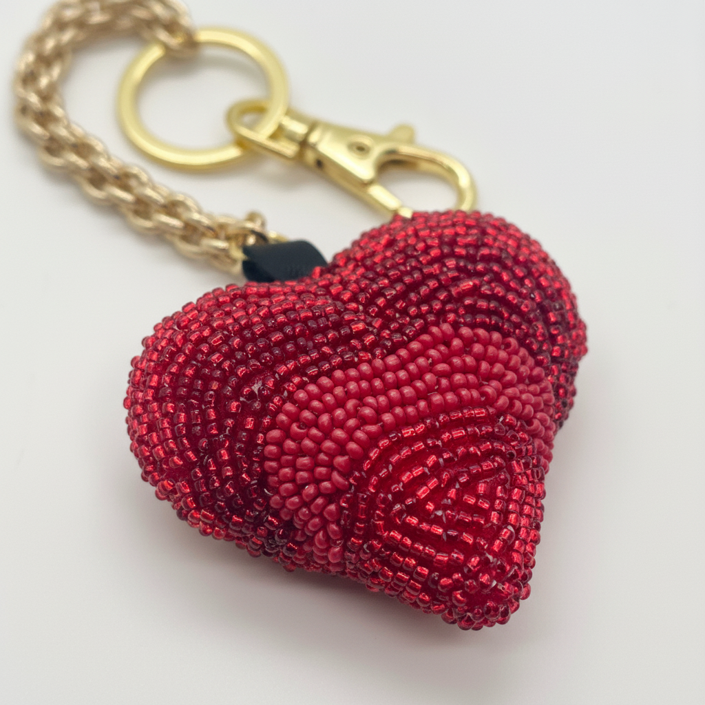 Gradation Heart Charm Detail Close-Up